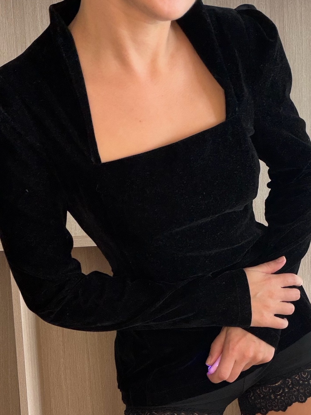 Black Velvet Pearl-Back Tailored Jacket